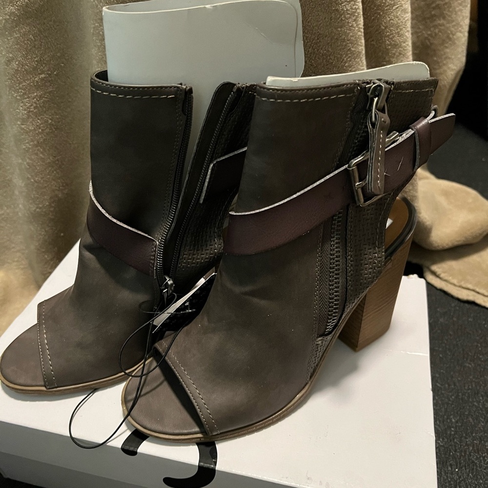 DV by Target Grey Bootie women size 8 Good condition. Never worn. See pics